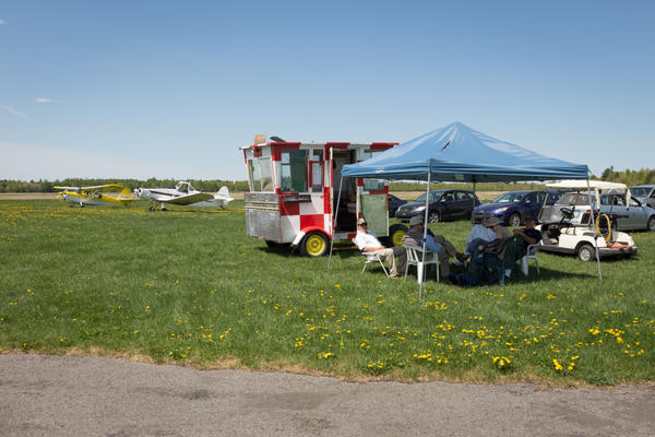 Flight shack and tow planes - Courtesy of Rob Williams