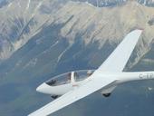 Andrzej Rozanowski and Charles Yeates during one of his checkout flights at Invemere