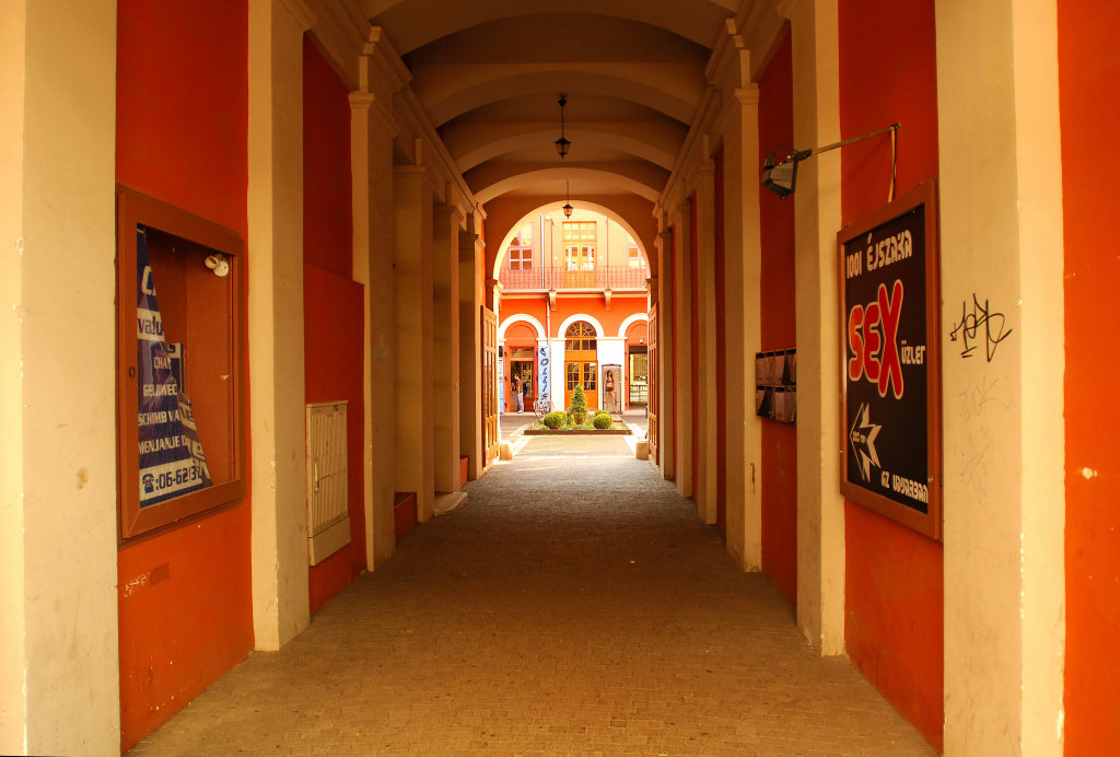 Photo by Maria Szemplinska