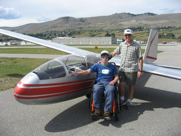 SSSA - Mark Gadmer poses before his Freedoms Wings Flight 2007